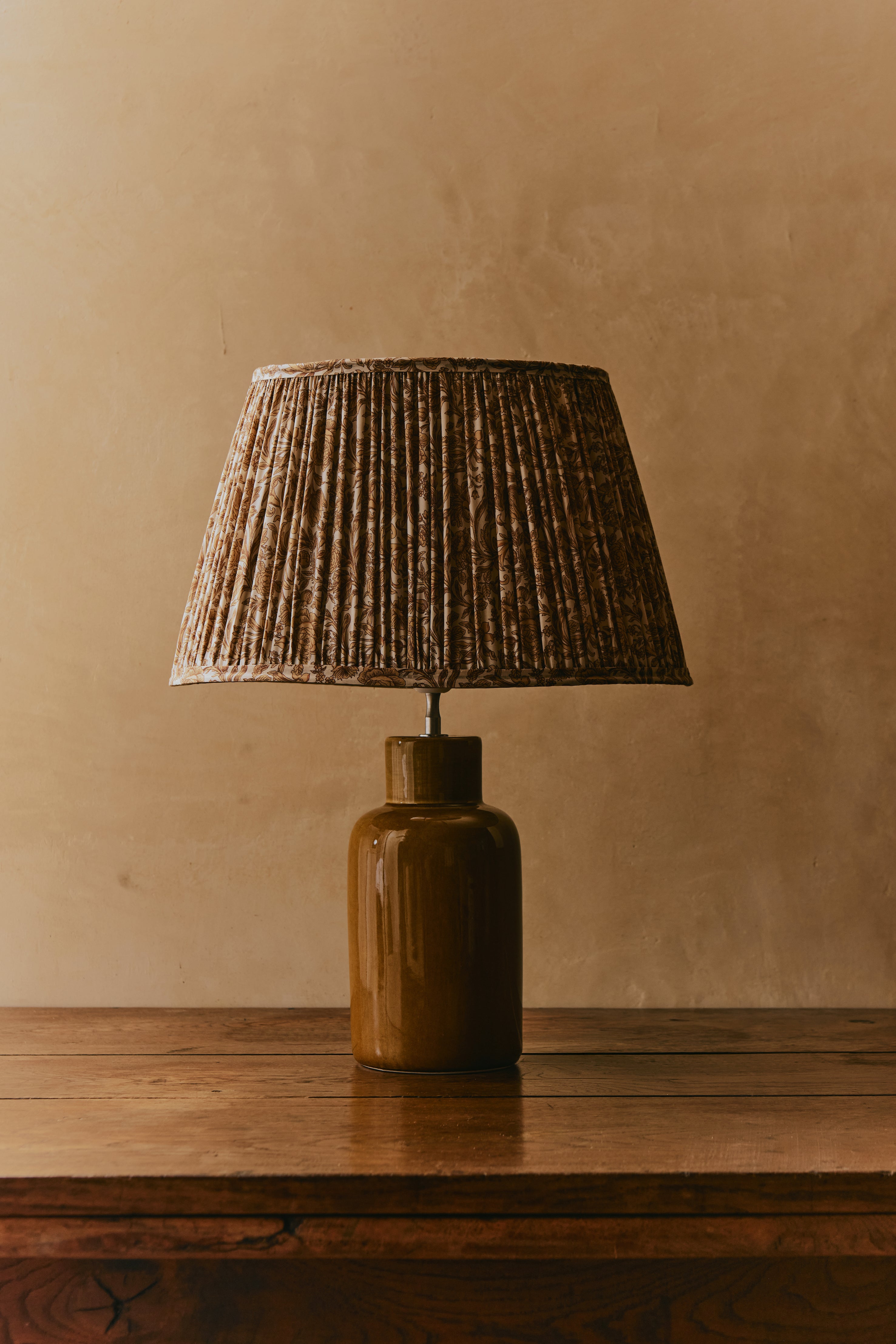 Eugenia M - Abat-jour ovale froncé - Liberty Coton Sambourne Ocre